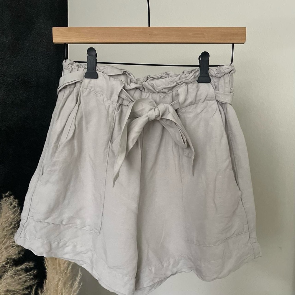 Cream shorts